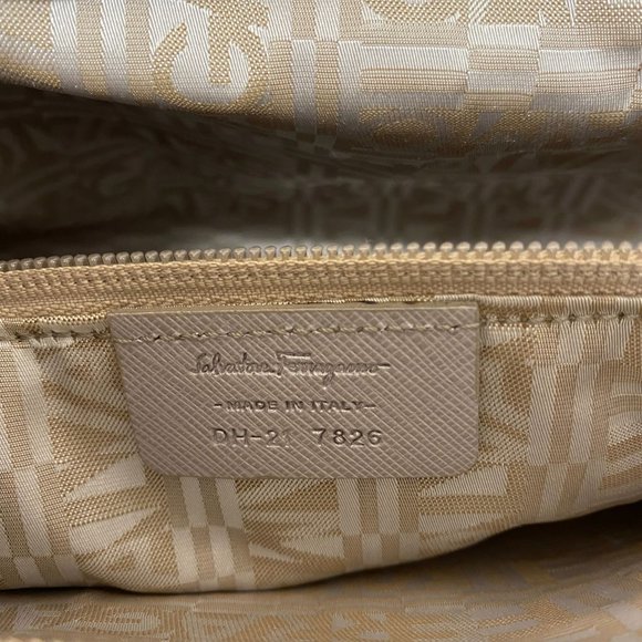 Salvatore Ferragamo Nicoletta Shoulder Bag - Picture 5 of 15